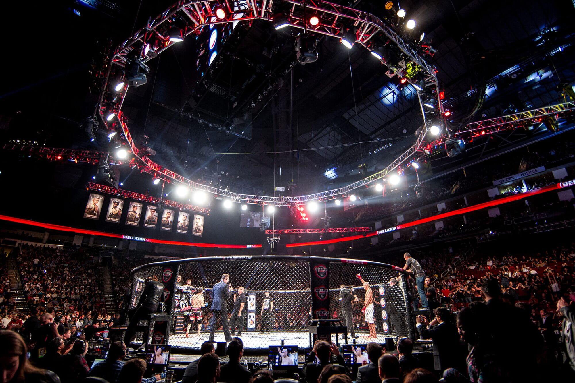 Silná konkurencia pre UFC je na svete: PFL oficiálne odkúpilo prestížny Bellator MMA!