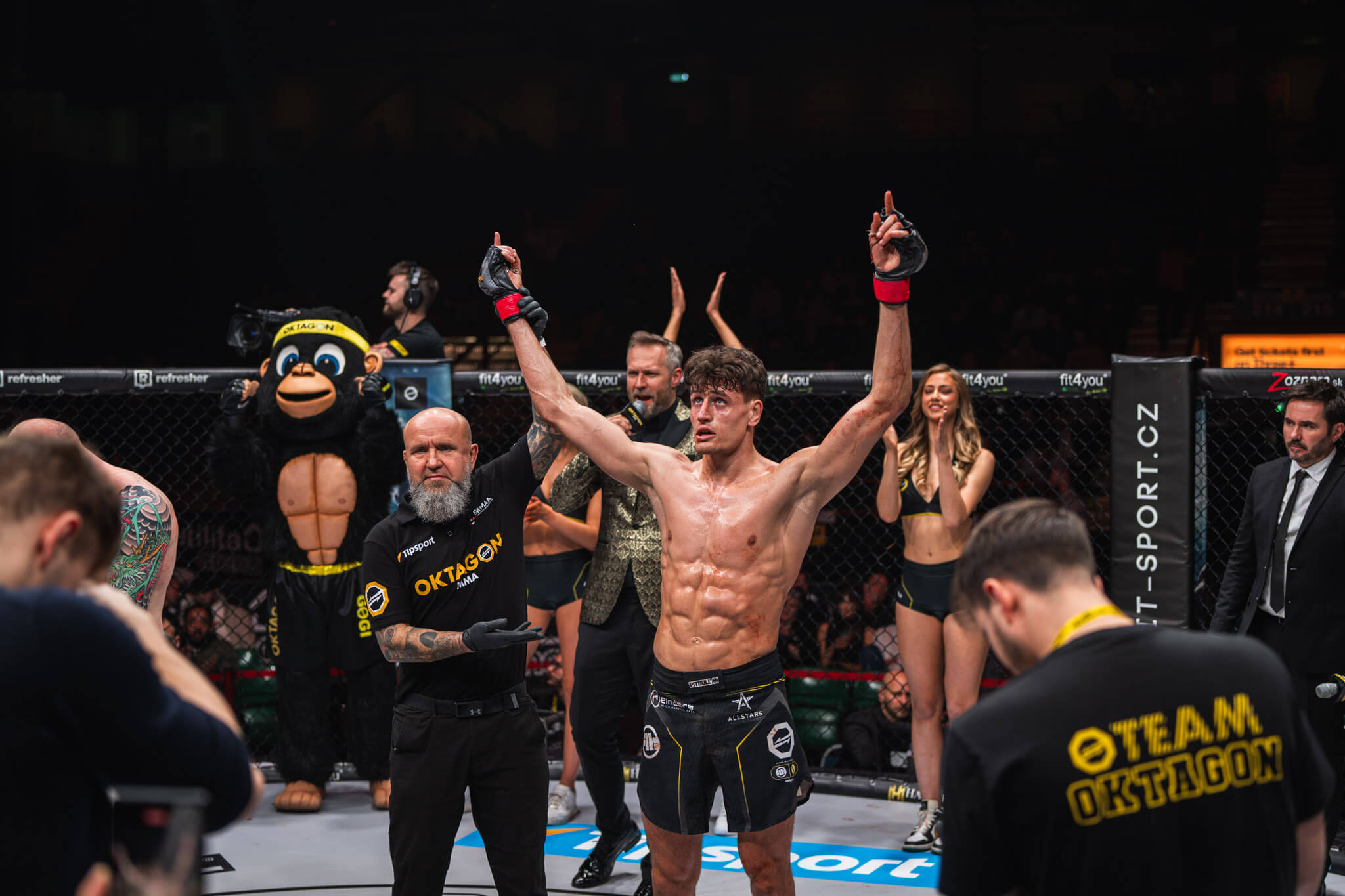 OKTAGON 52: Skvelý výkon Matěja Peňáza! Ako prvý ukončil bývalého šampióna Cage Warriors