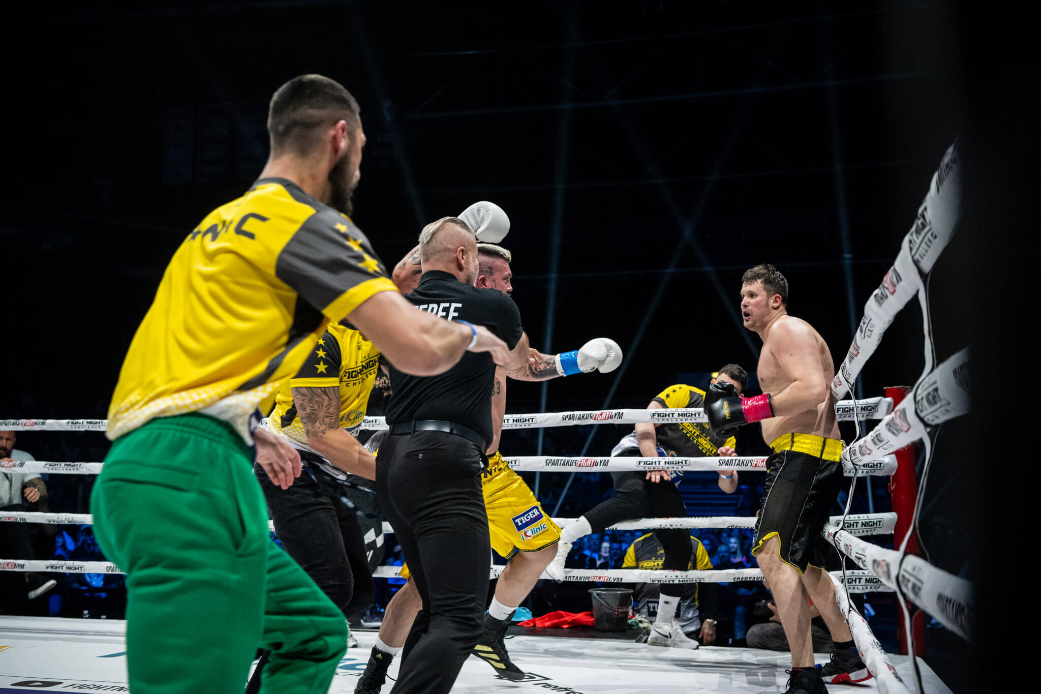 FOTO: Fight Night Challenge 6 objektívmi fotoaparátov!