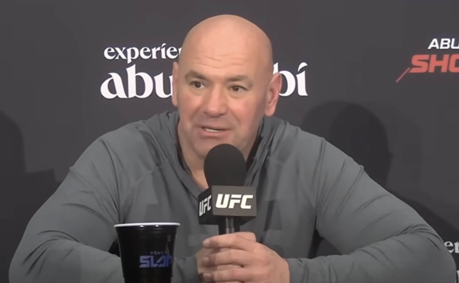 Nenechal na ňom nitku suchú: Dana White zvozil hviezdneho Ngannoua pod čiernu zem