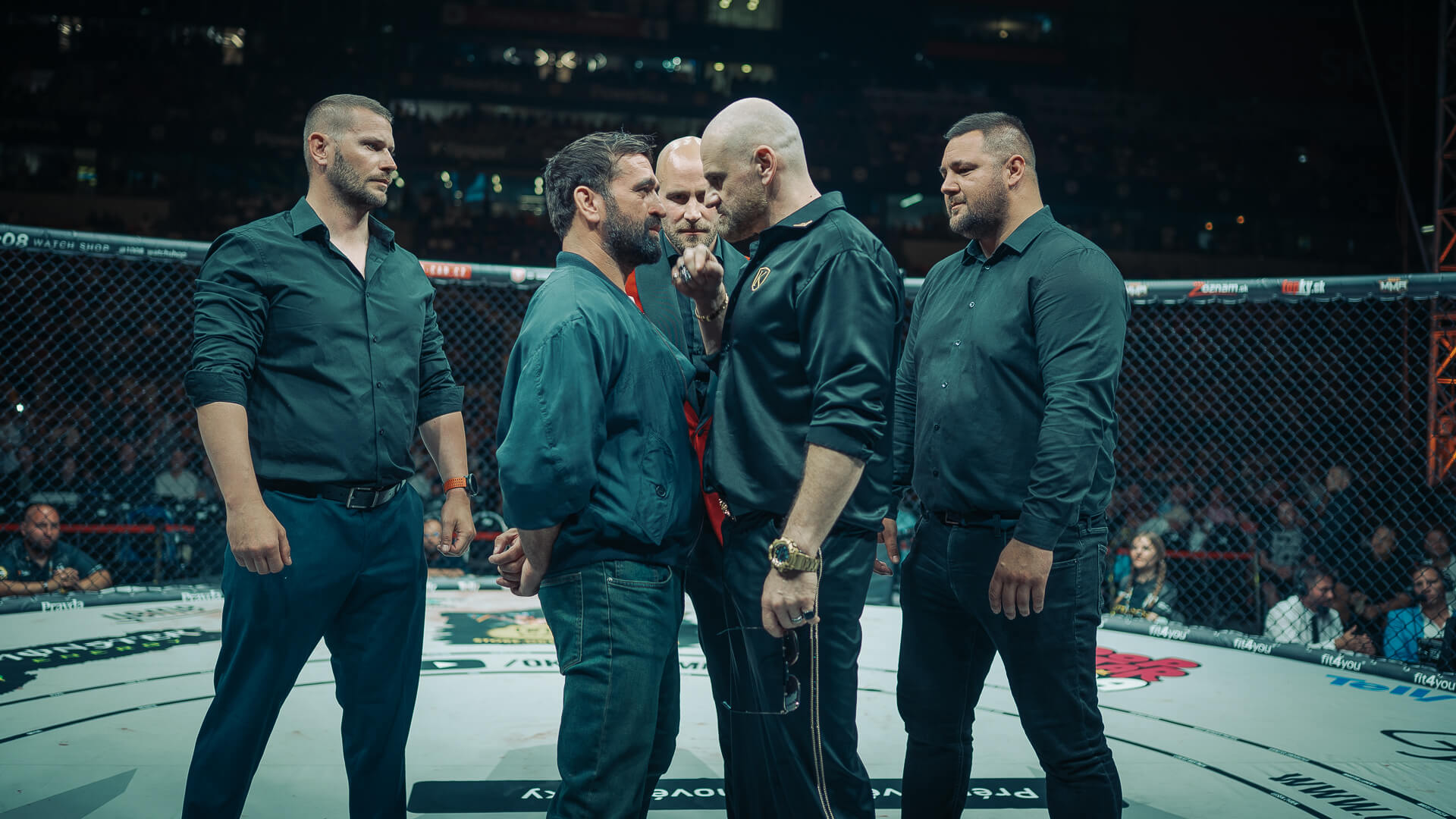 Milan Ondrík vstupuje do klietky. Veľkofilm z prostredia MMA, aký Česko a Slovensko ešte nezažili