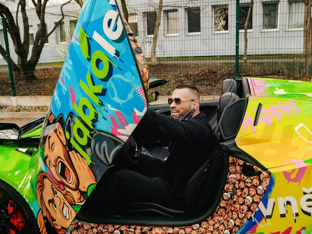 VIDEO Karlos Vémola neveril vlastným očiam: Premena jeho Lamborghini vyvolala ostrú reakciu!