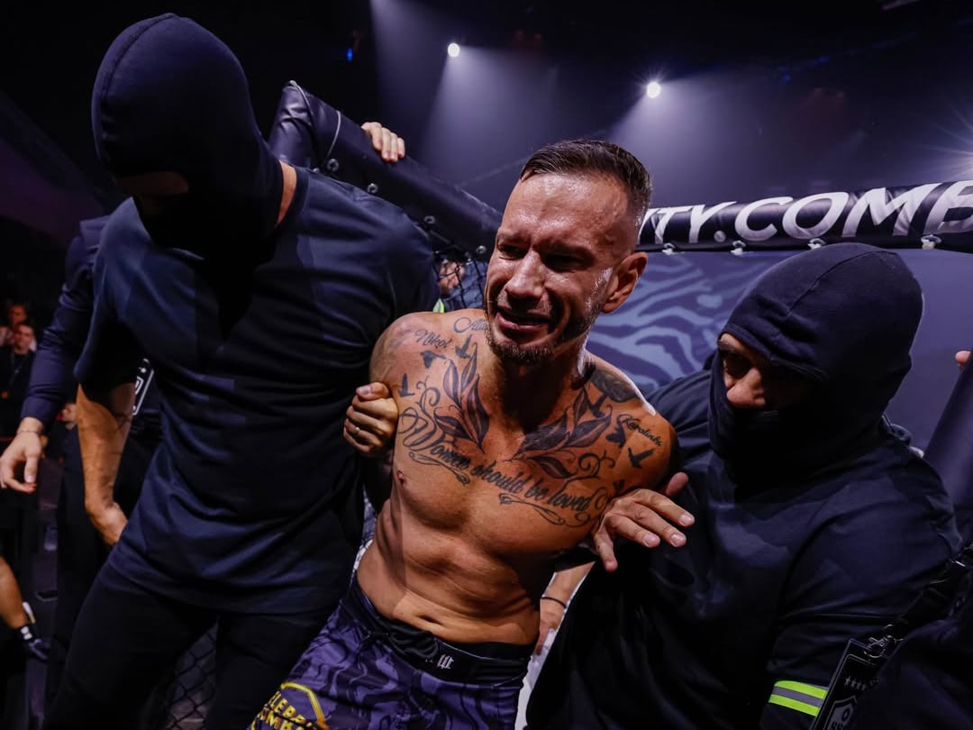 VIDEO Neuveriteľné scény na Celebrity Combat: Po zápase si po bojovníka prišla polícia!
